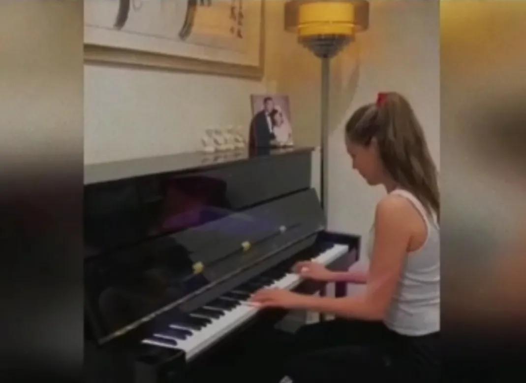 谷爱凌2022冬奥获得多少奖牌夺冠,2022冬奥金牌颁奖仪式谷爱凌图片