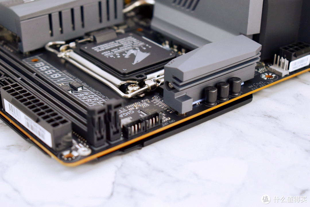 打造小钢炮,技嘉b660小雕主板接口解析