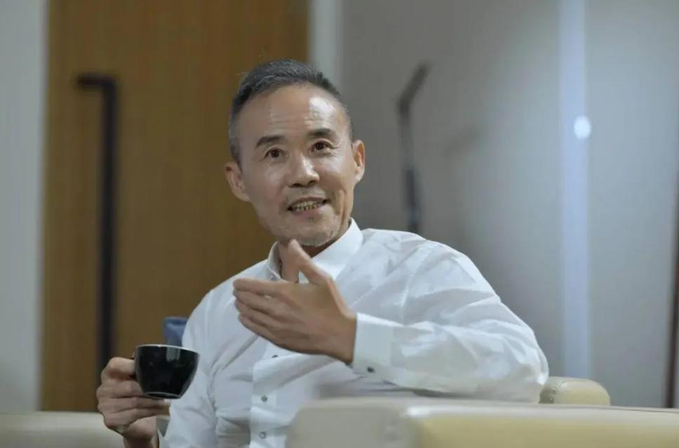 地产大亨王石简历,地产大佬王石简介