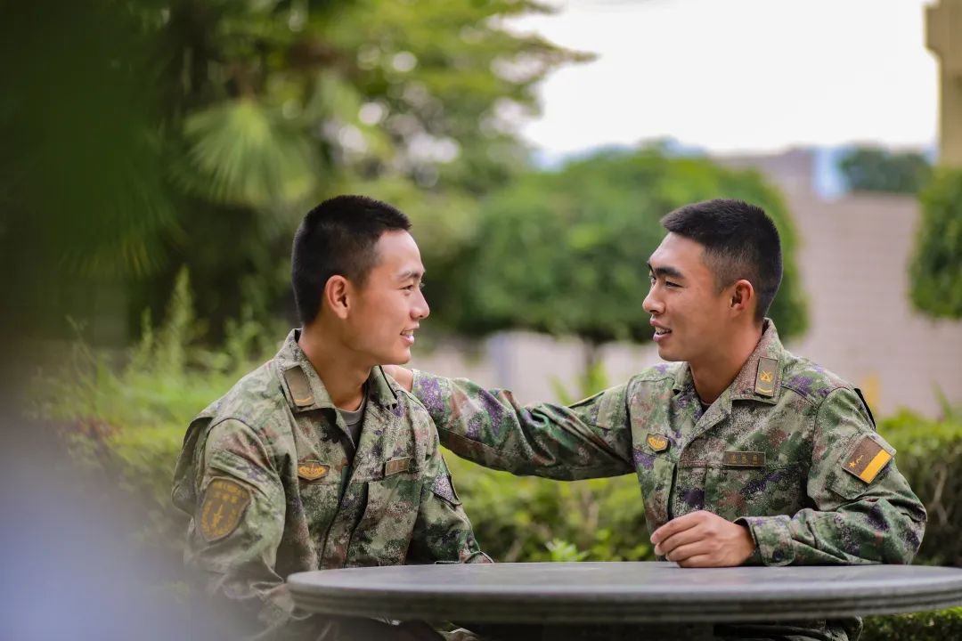 一个连队有几个士兵保送军校,一个连队有几个人考取军校