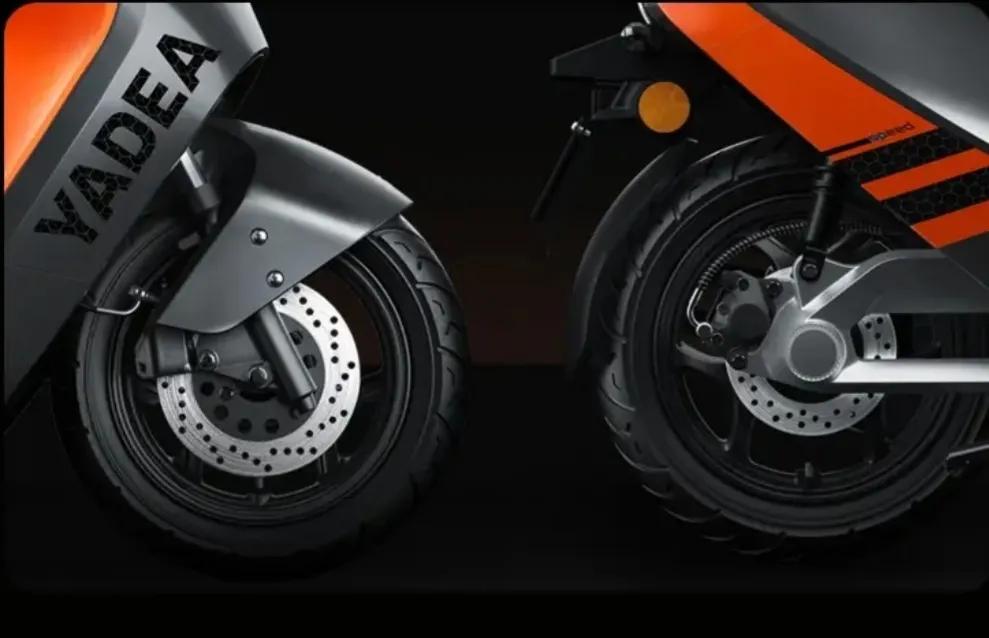 雅迪电动车新款g100max,雅迪g100max电摩