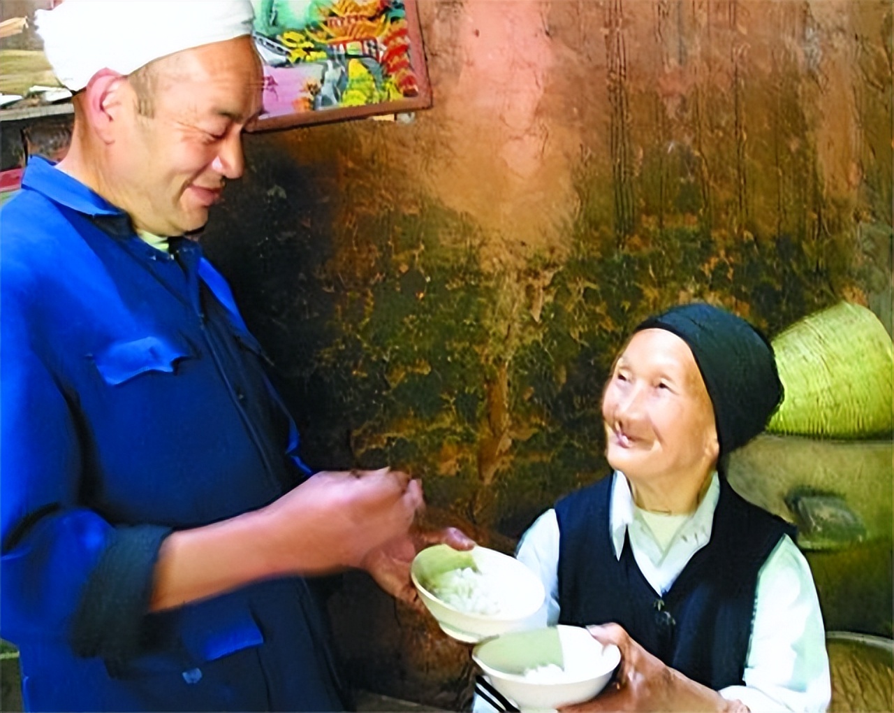 小伙带29岁寡妇隐居深山50年,19岁小伙与寡妇隐居深山50年