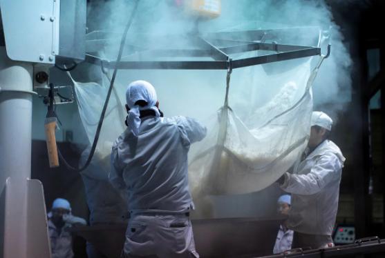 日本清酒喝起来苦吗,日本清酒很烈吗