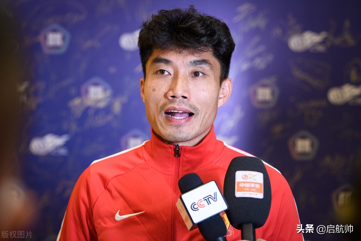 肩负责任！广州队发布国家德比海报，郑智一席话让李铁学习好几年