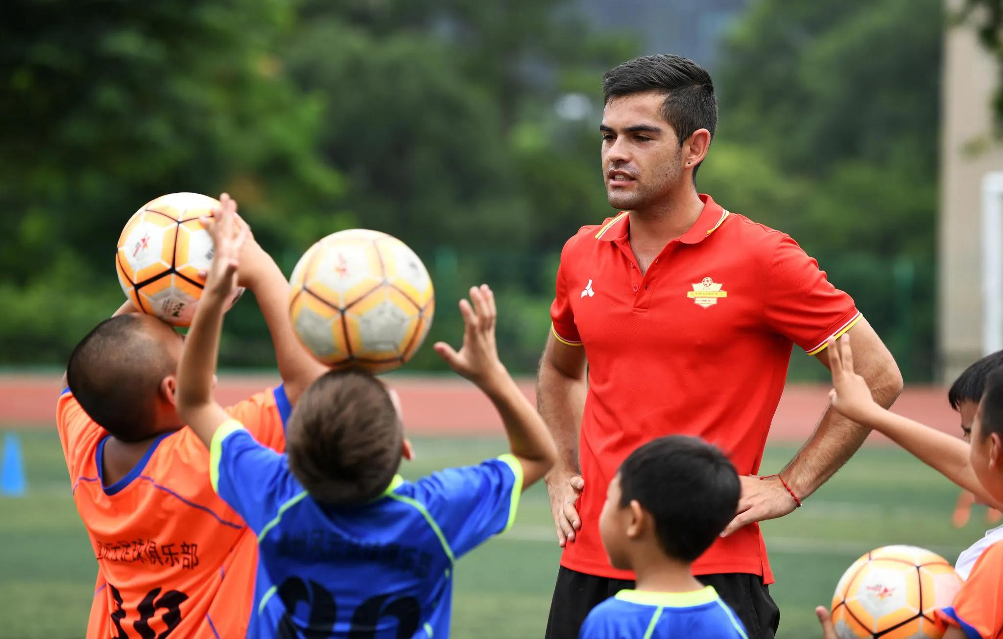 U20亚洲杯国足2-0胜沙特,中国男足亚洲杯2022战沙特队