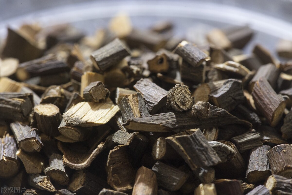 腿部静脉曲张好难看怎么办,静脉曲张很难消除青筋外露