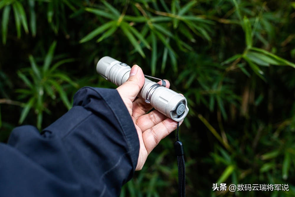 25000流明户外强光手电,50000流明强光手电推荐