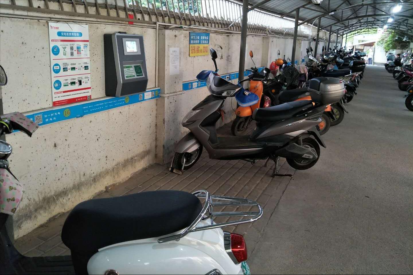 不知道电动车有没有充满还能充吗,电动车充满电多久不拔伤电池