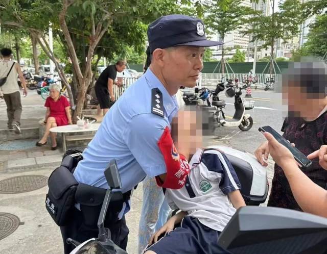 幼童高烧晕厥交警紧急开道护送,儿童生病昏厥交警护送12分钟送医