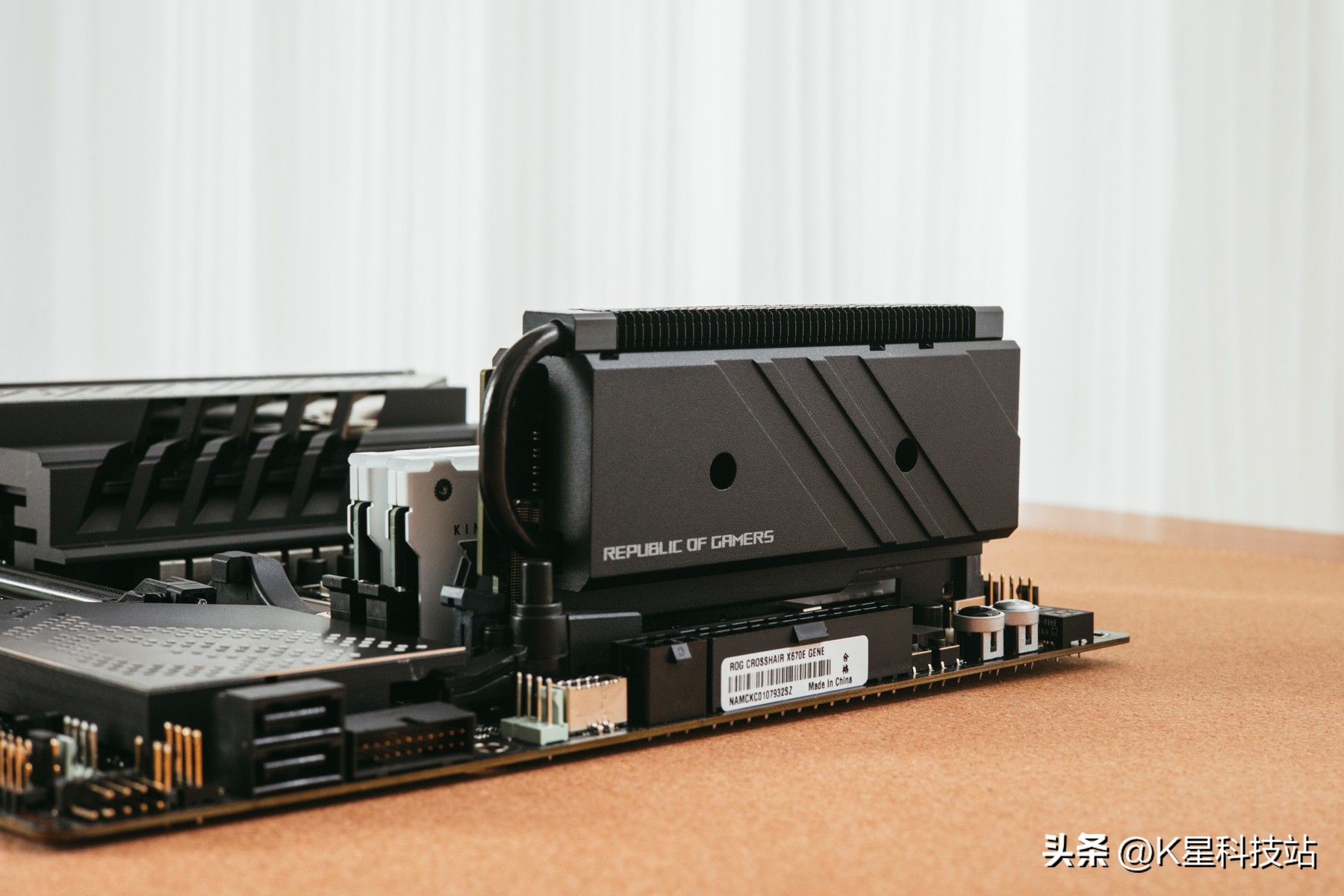 华硕x670e-egaming开箱评测,华硕x670e怎么选择