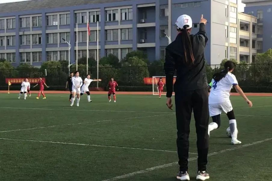 三连冠女孩名单,三连冠女运动员