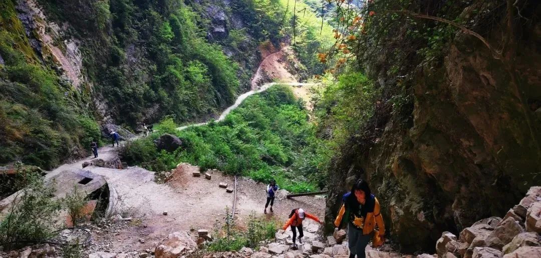 访山问道，哪吒传奇，成都周边必去的隐世仙山秘境