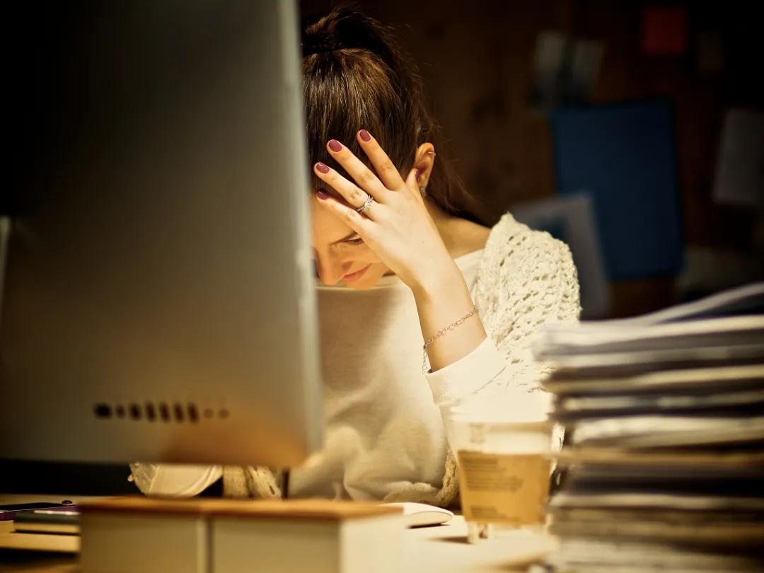 晚餐几点吃不会发胖,晚餐吃太多太饱太晚怎么补救