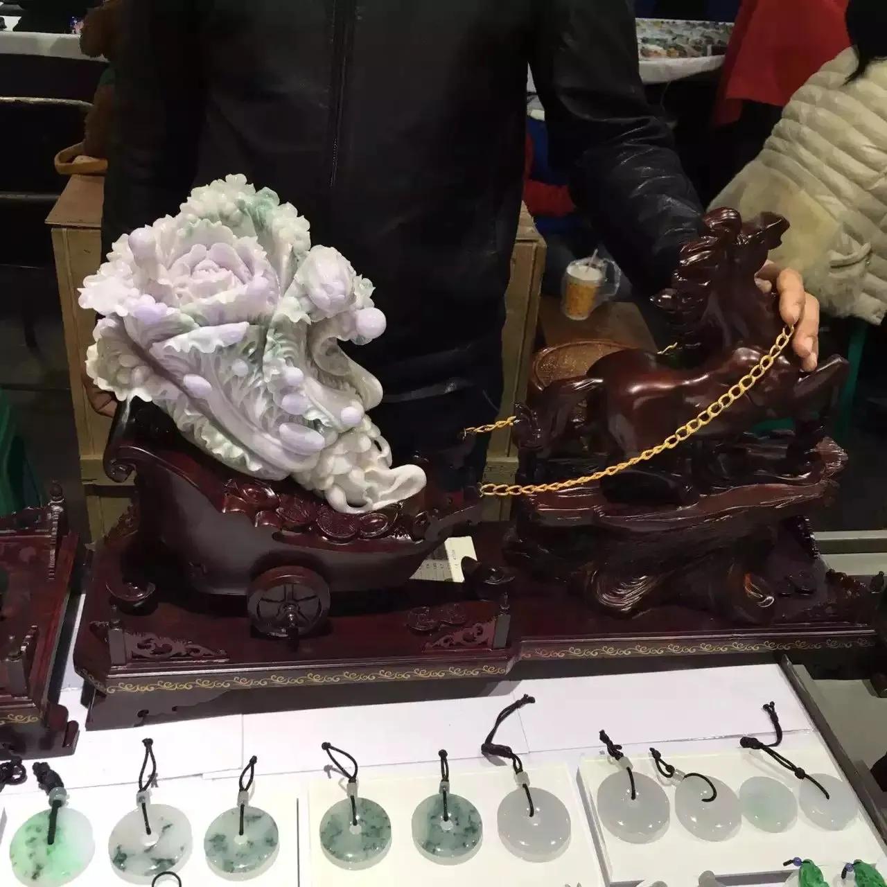 翡翠摆件的题材,翡翠大摆件视频大全