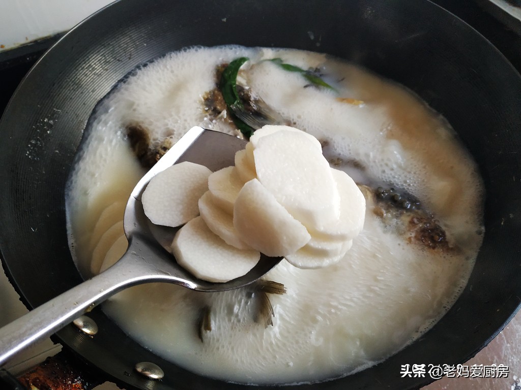 辅食山药鲫鱼汤,儿童鲫鱼山药汤