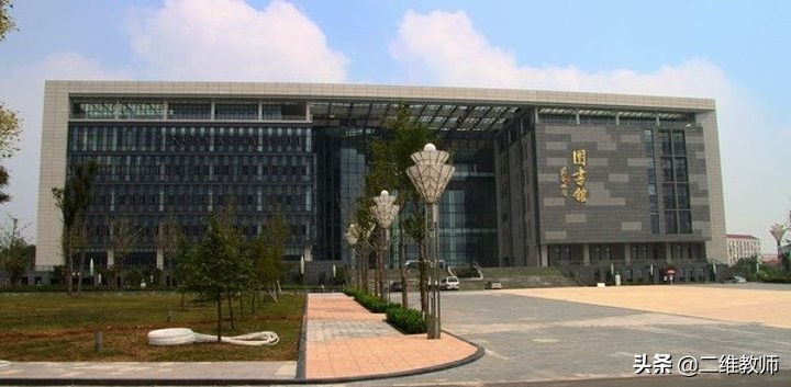 江苏大学pk北方工业大学,江苏大学和扬州大学哪个好考研呢