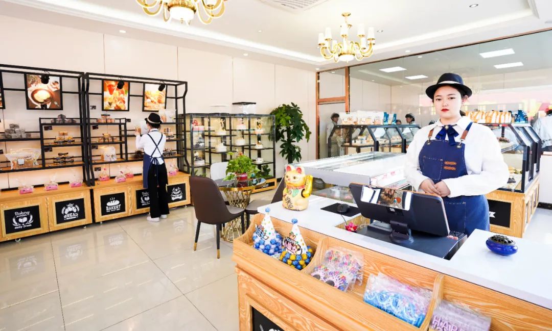 自己创业去哪里学西点,女生创业学烘焙去哪里