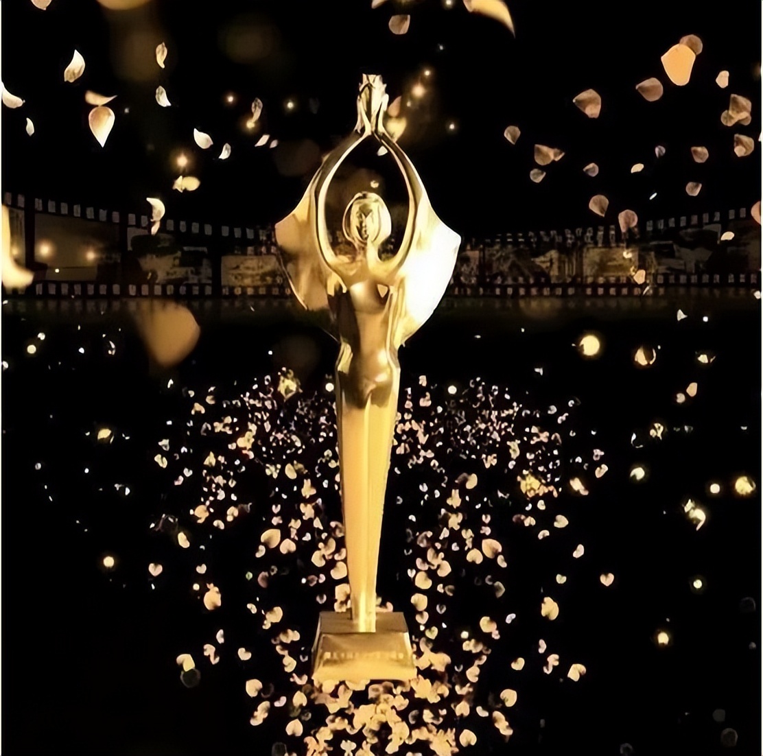 百花奖最佳女配奖杯标价4万出售，被盗、恶搞还是行为艺术？