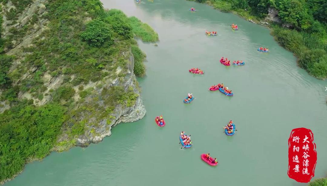 相见恨晚这首歌完整版,原汁原味古色古香的一座小城