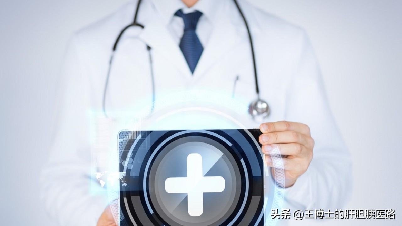 门诊大夫和手术大夫是同一个人嘛,门诊医生和住院医生哪个医术高