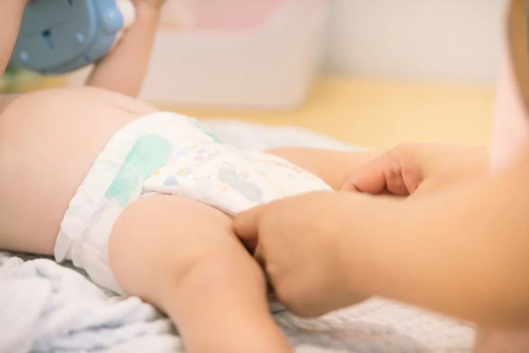 用这几招轻松解决宝宝的红屁屁,宝宝红屁屁家庭小妙招