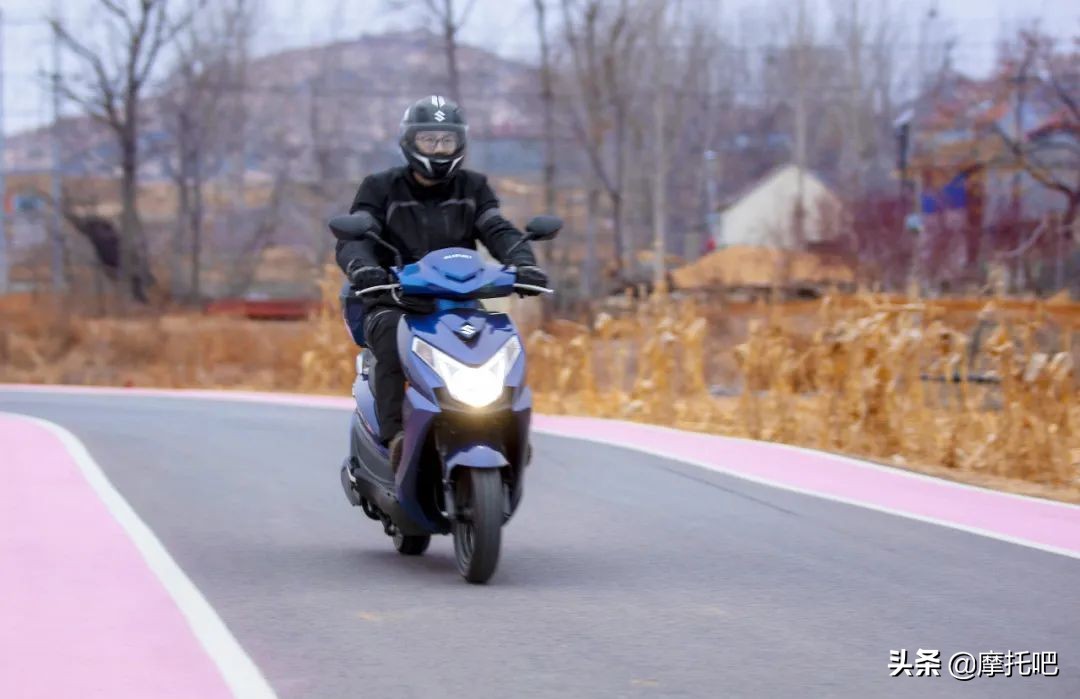 济南铃木ue125与旭鹰125,铃木ue125驾驶感受