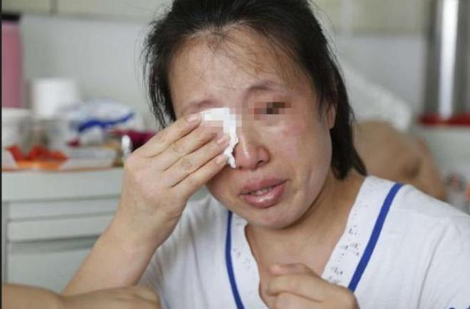 加装电梯发生的事,加装电梯就是一场闹剧