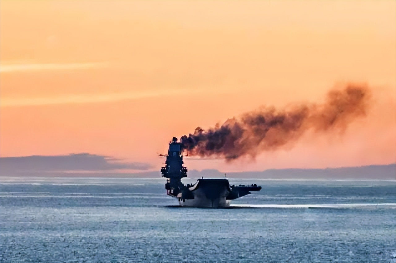 1美元就能买航母？印度相信了，被俄罗斯狂坑30亿，想退货没门