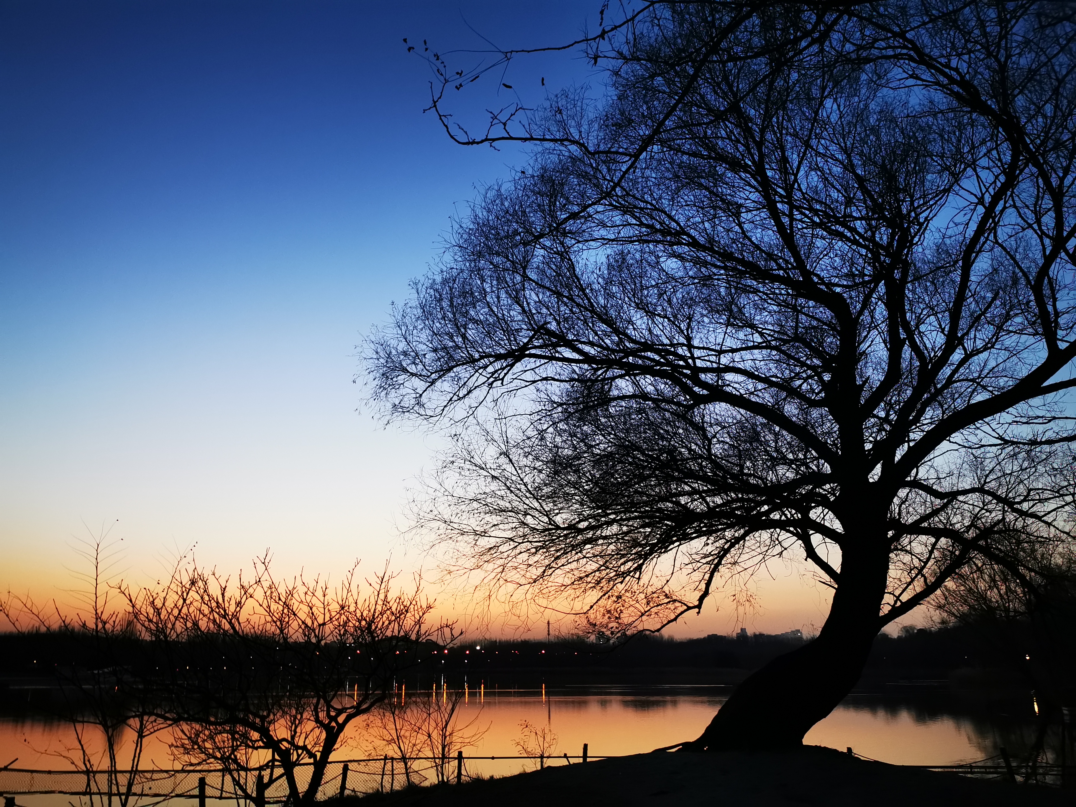 为什么人老是碰到人机,人机是怎么产生的