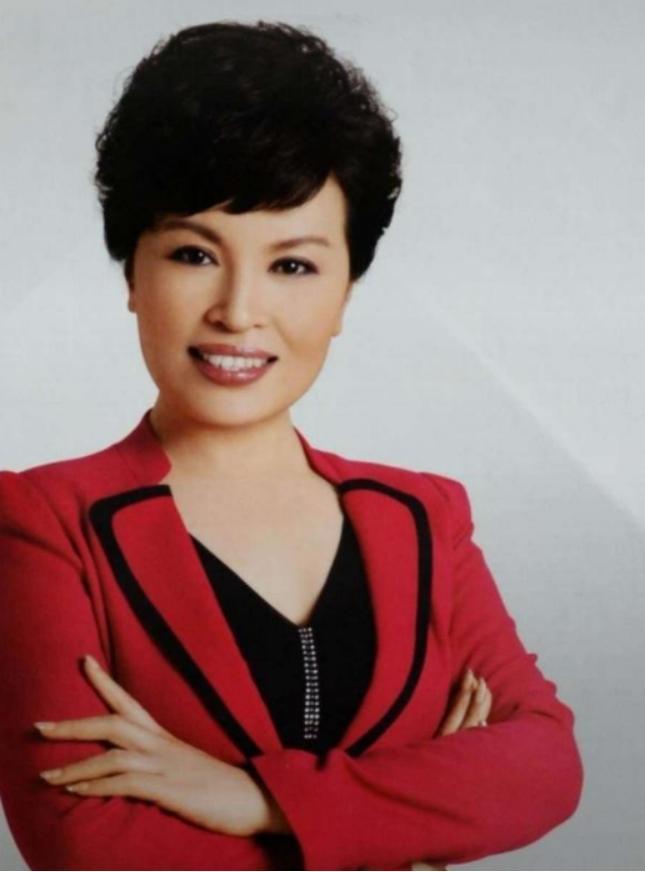 央视主持人李瑞英现在怎么样,央视新闻主播李瑞英个人简历