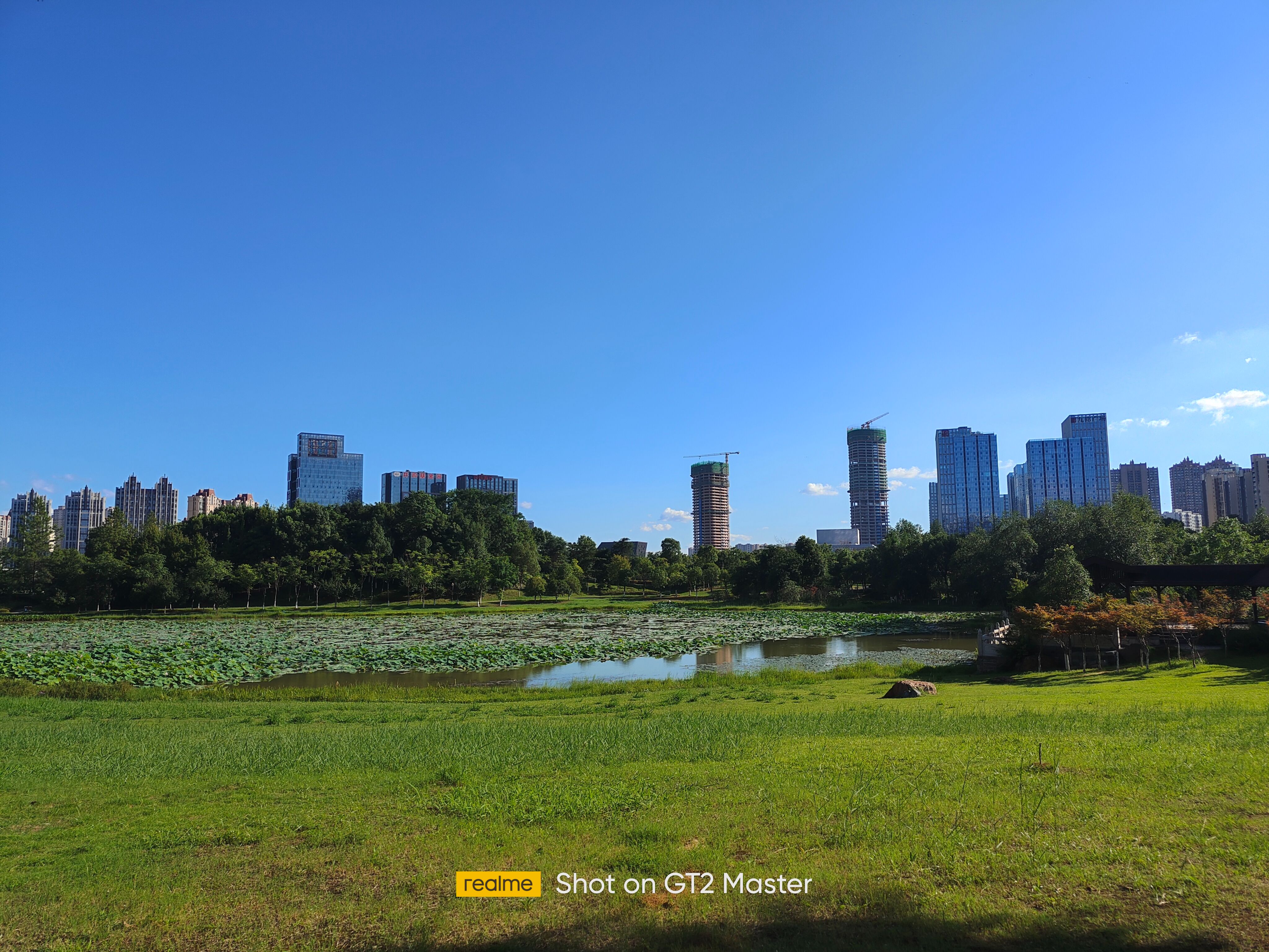 真我gt2pro和大师探索版小白测评,真我gt2大师探索版对比iqoo8