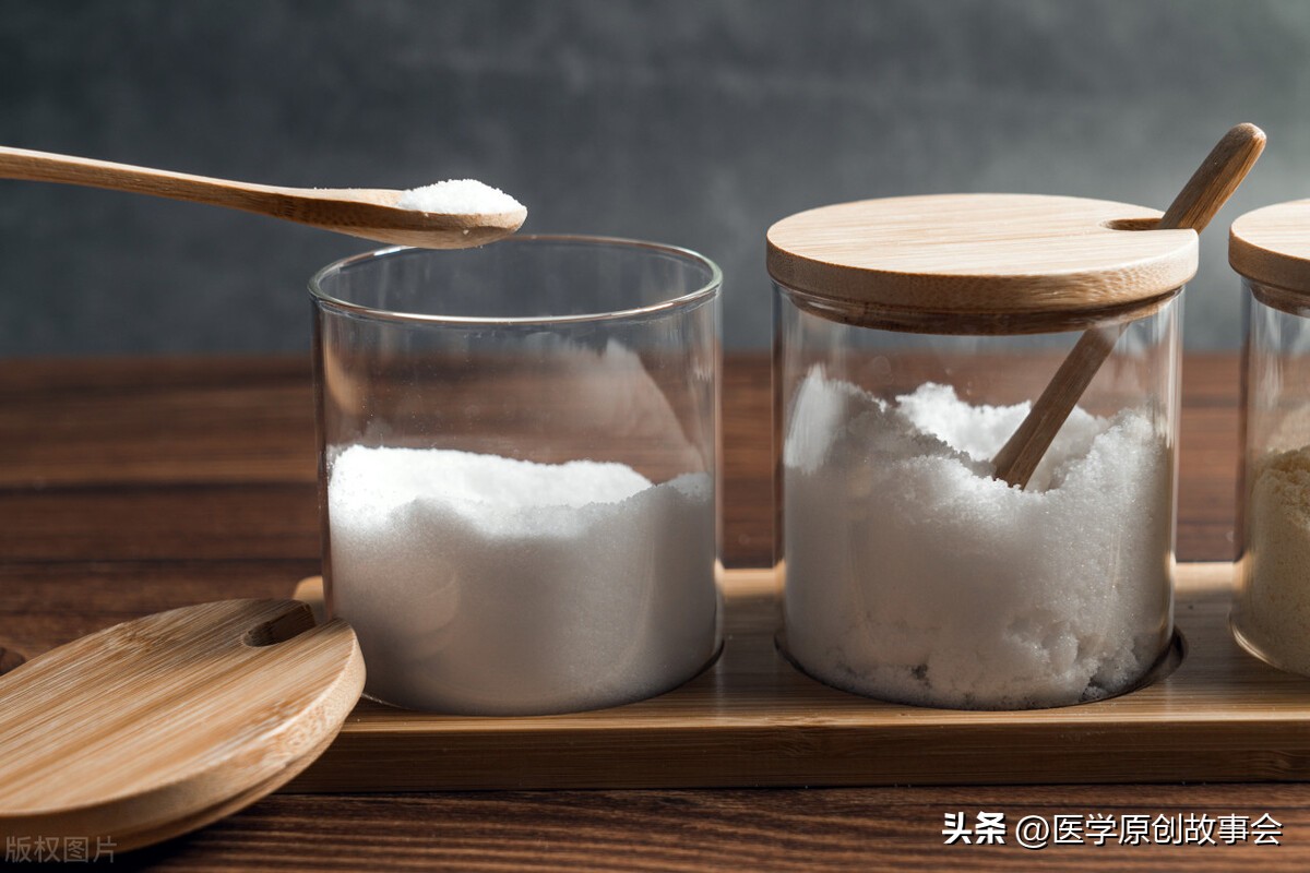 北大研究：盐一换，每年或可防40万人过早死亡，低钠盐是不是更好
