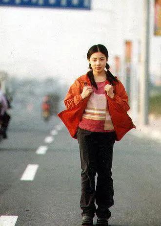 刘璇什么时候退役的 (体操冠军刘璇夺冠的艰难过程)