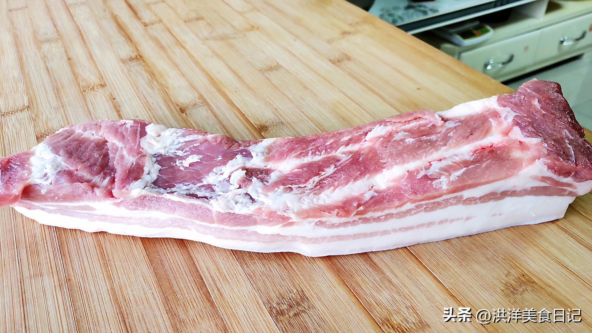 同是猪肉为什么超市便宜,同样的猪肉为什么差几元一斤呢