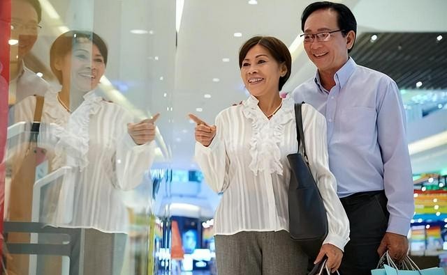 婆婆带了十几个亲属暴打儿媳妇,婆婆带十几个人暴打儿媳