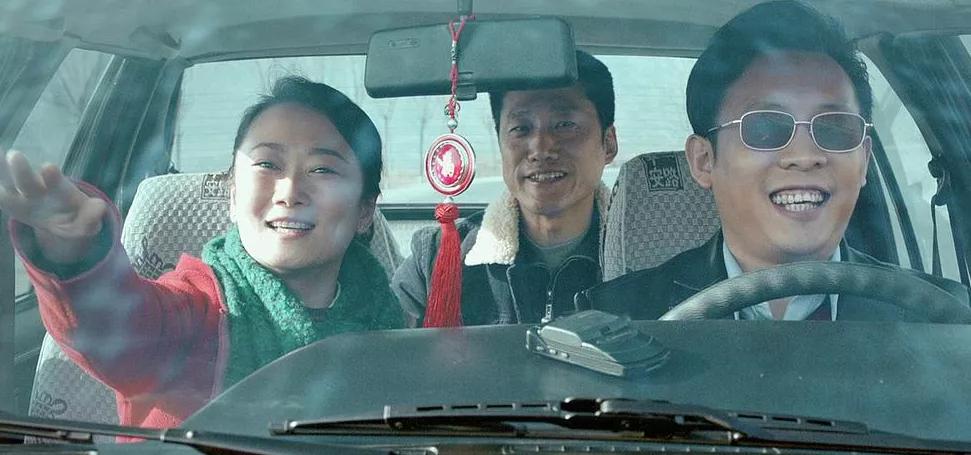 有些人注定只能陪你走一段路文案,每个人只能陪你走一段路翻译