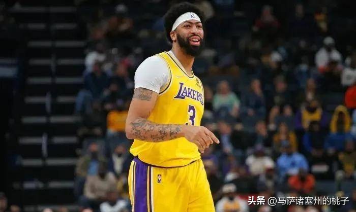 评选过去10年NBA最强阵容,真正的巨星只有6位,库里撑起整个后场