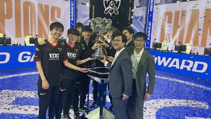 yyds、内卷、emo、​耗子尾汁……2021年度十大流行语新鲜出炉