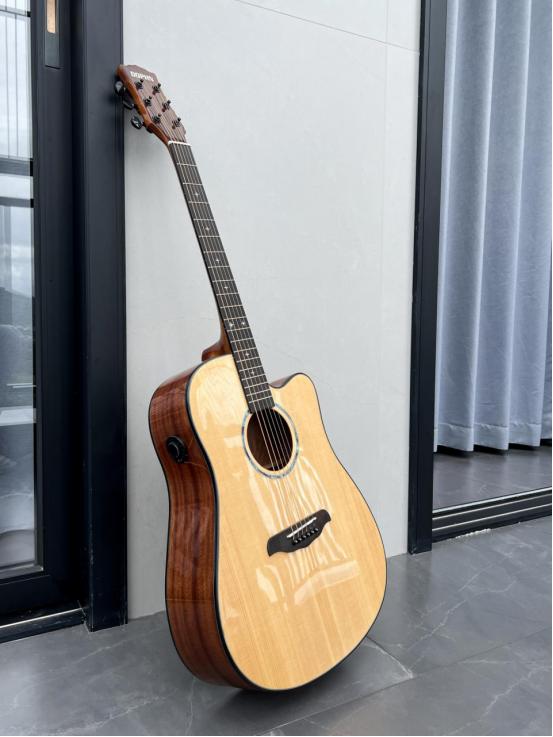 初学吉他买多少钱的好,初学吉他买多少钱的合适