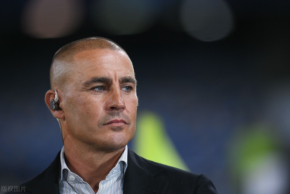 足坛十大中后卫传奇,历史足坛最佳中后卫