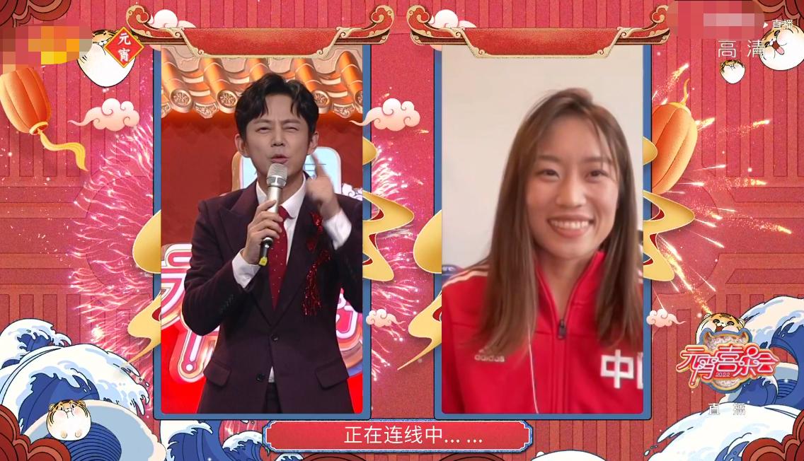 湖南元宵晚会：张小斐深V开到肚脐，AB假唱明显，50岁杨钰莹赢了