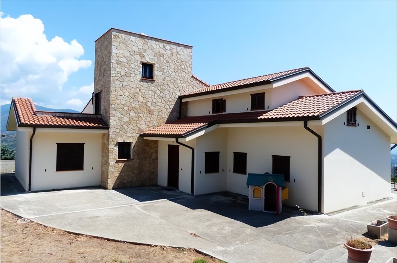 两层别墅冬天取暖哪种方式合适,东北500平别墅取暖最佳方案