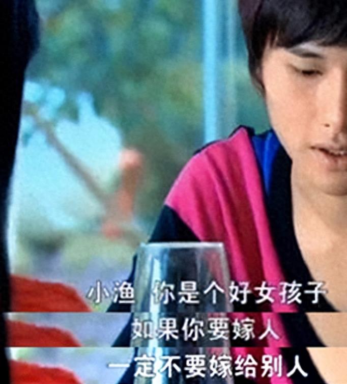 胸罩*点露**，花式泳衣，这些辣眼睛的操作，导演肚子里没一点墨水吗