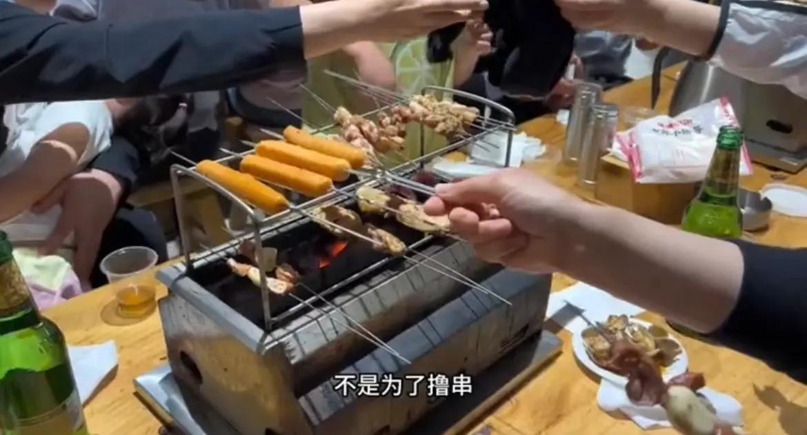 女子一家10口人去淄博三天三夜，一起只花3000元，网友：淄博有光