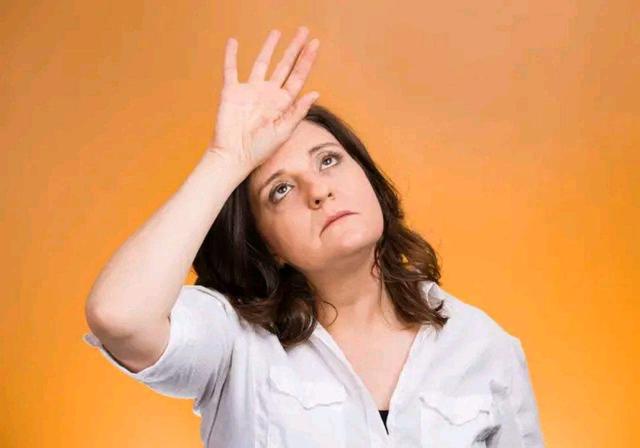 女性绝经身体有哪些变化,快到绝经的年龄要注意什么