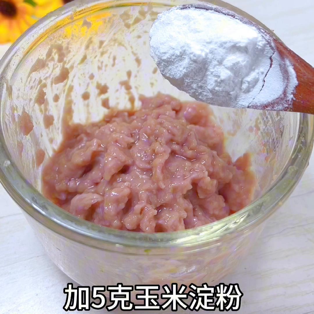 8个月的宝宝辅食每天不重样,8个月辅食吃煮鸡蛋还是蒸鸡蛋糕