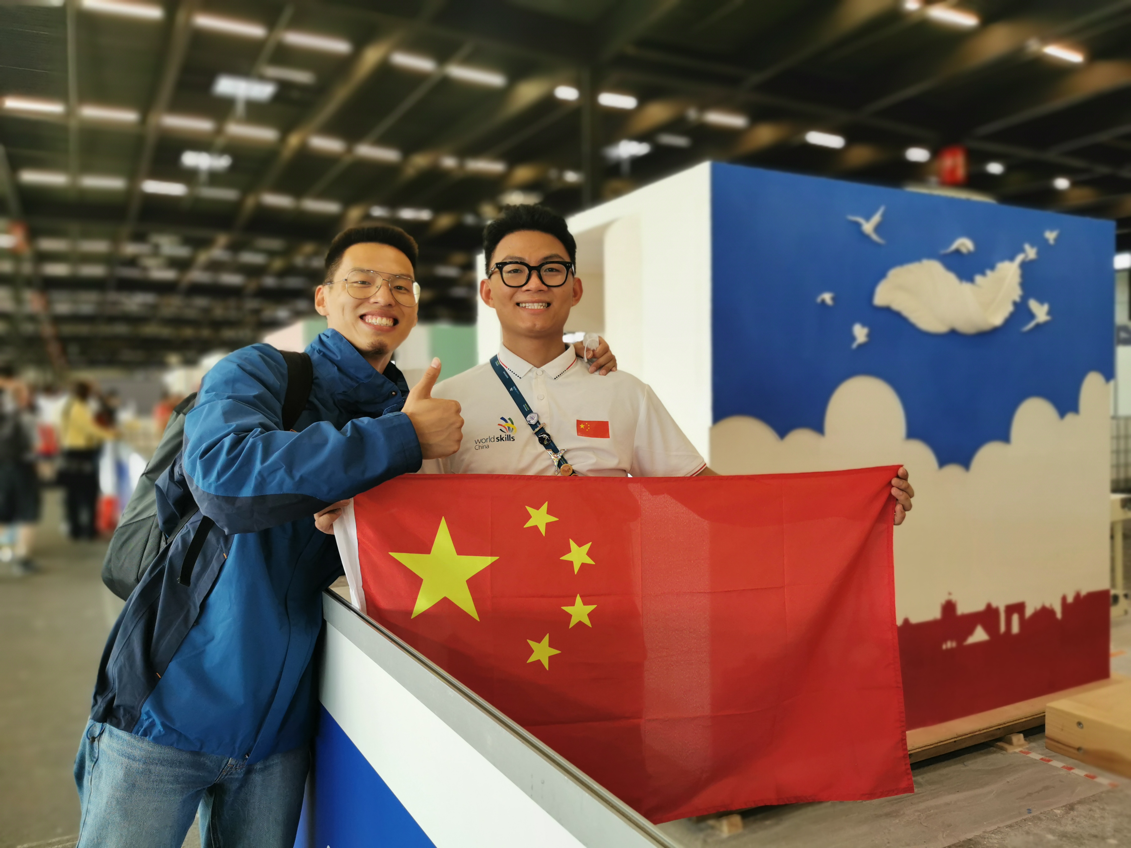 “刮大白”的22岁世界冠军：吃苦5年进国家队，赛前3个月瘦30斤，装备重700斤，是技术工人最好的体面