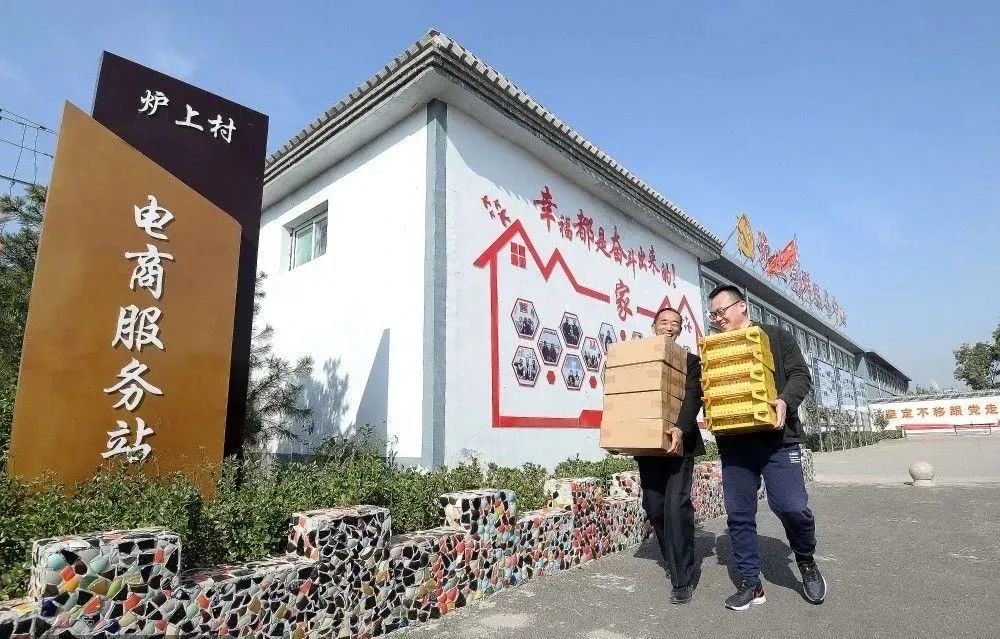 从寥寥无几到万人簇拥,从一无所有到遍地开花