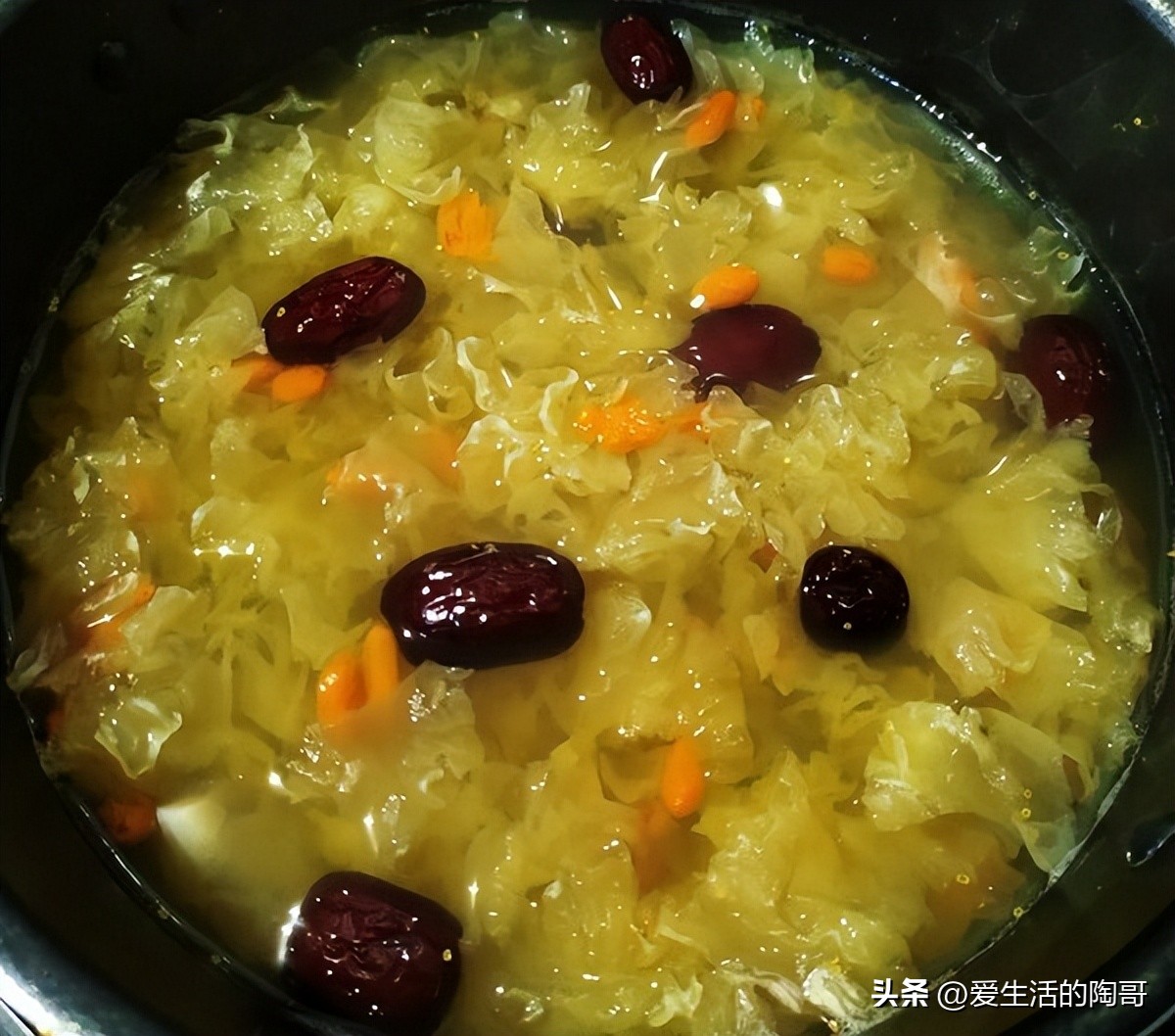 建议女人：春季变美多吃3物，少做2事，滋补养颜，面若桃花显年轻