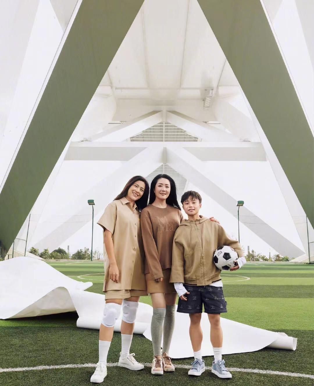 女足精彩合照高清,女足集体照图文